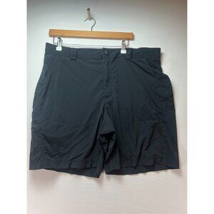 L.L. Bean Men’s Black Outdoor Travel Zip Pockets Hiking Travel Short SZ Large